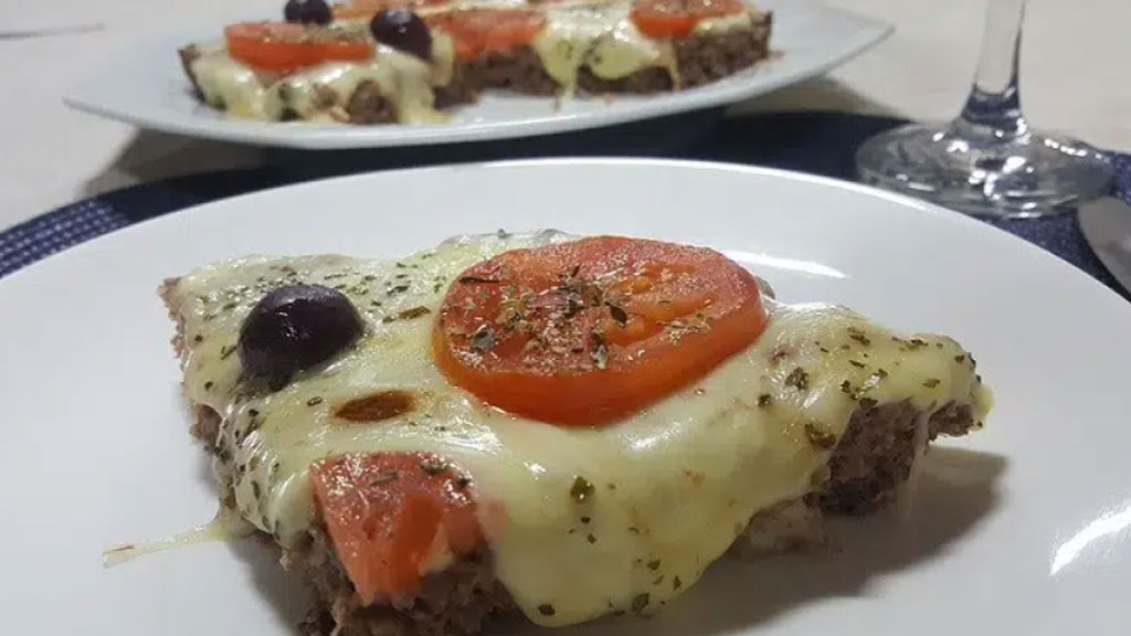 Pizza de carne moída sem massa