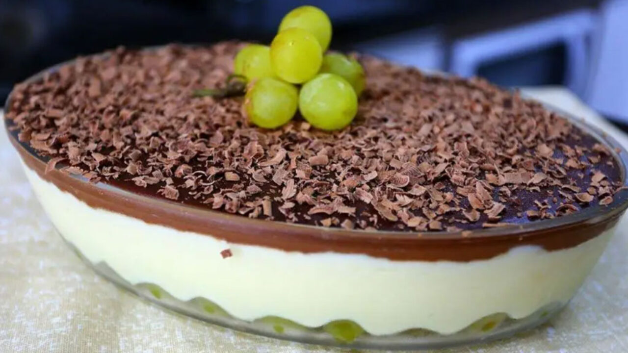 Bombom de uva na travessa, sobremesa deliciosa para qualquer ocasião, veja - Tudo de Receitas