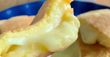 Pão de queijo cremoso feito na frigideira, veja como fazer