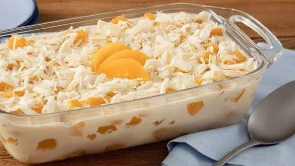 Pavê de pêssego com creme