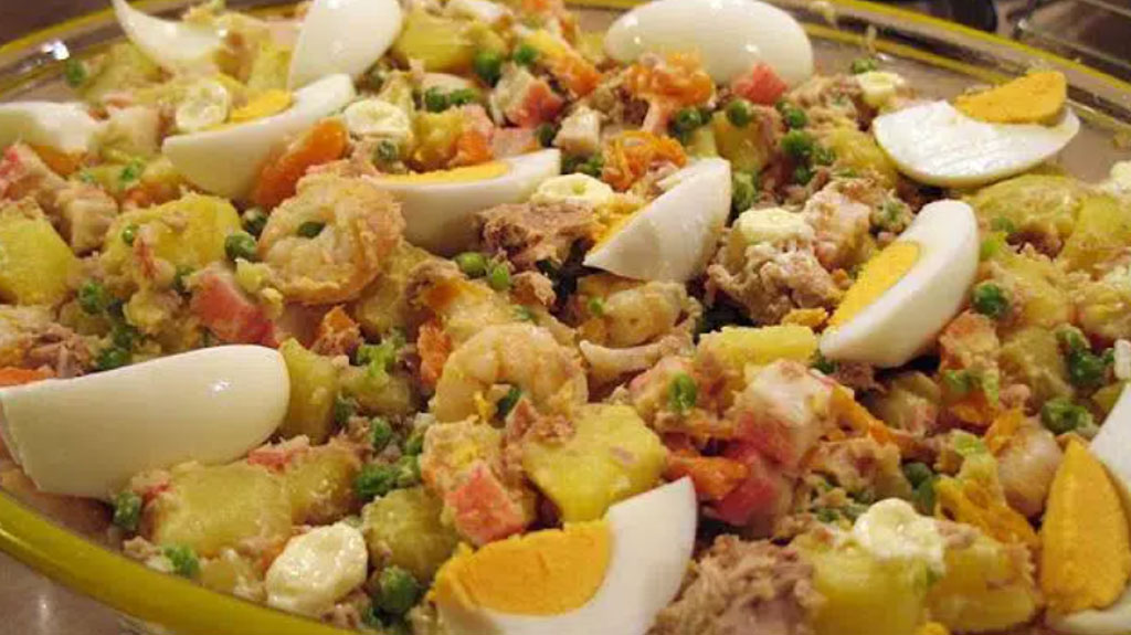 Salada de atum com ovo