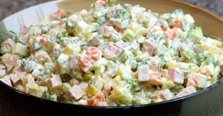 Salada de maionese simples e gostosa, veja como fazer
