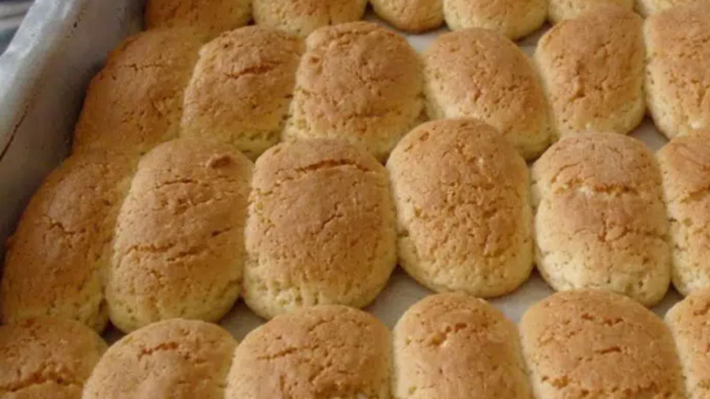 Bolacha mineira com queijo Minas