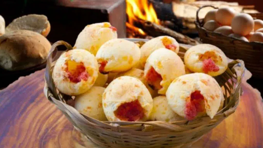 Pão de queijo com goiabada fácil