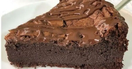 Torta de chocolate rápida e fácil, com apenas 3 ingredientes, veja