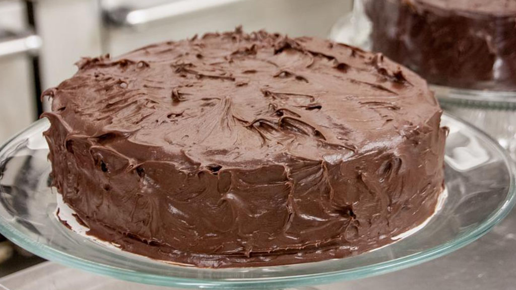 torta de chocolate com wafer