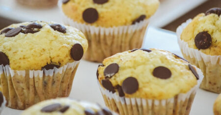 Muffin de aveia, banana e chocolate, super delicioso e fácil de fazer, veja