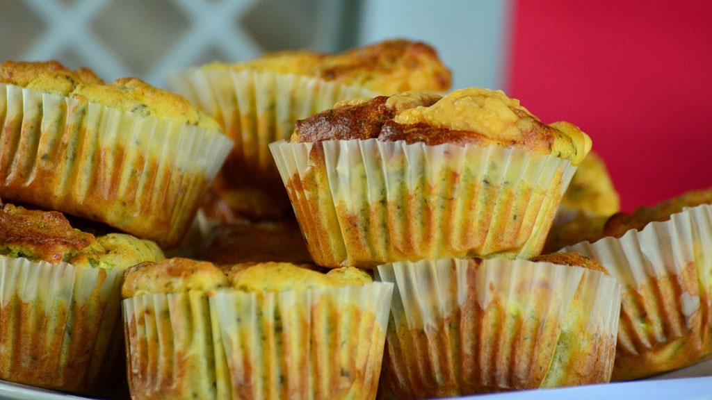 Muffin de polenta com bacon