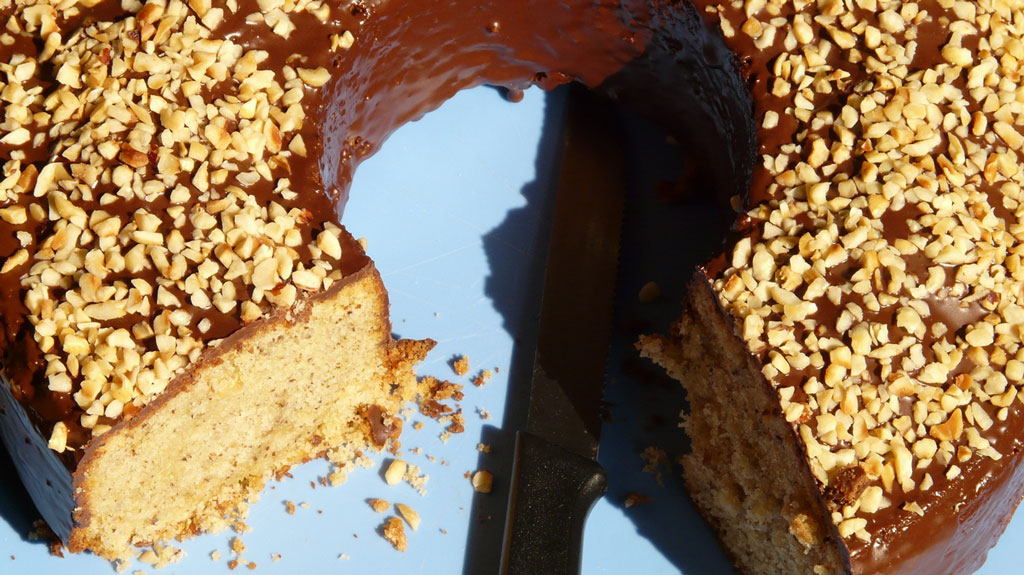 Bolo de amendoim com chocolate