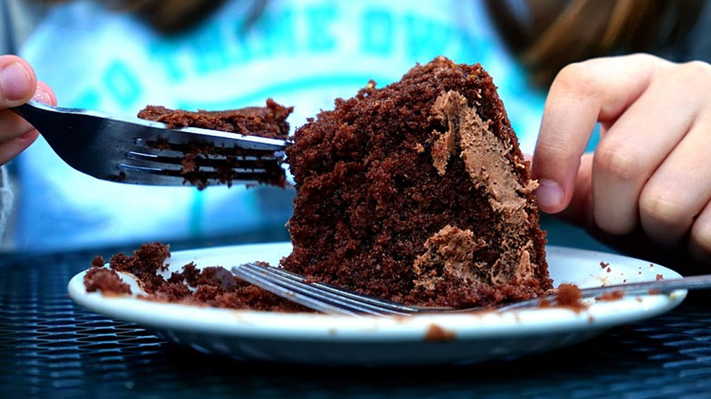 Bolo de chocolate com coco