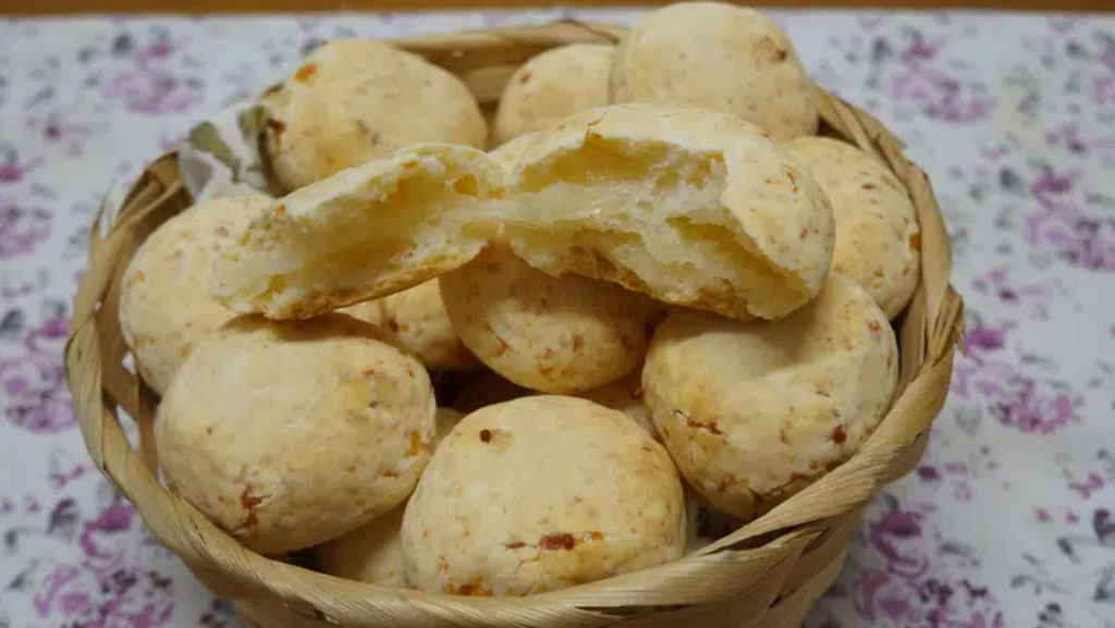 Pão de queijo com massa crocante