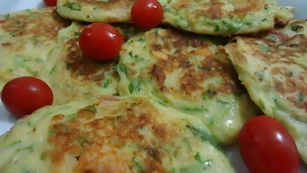 Bolinho de abobrinha com couve flor