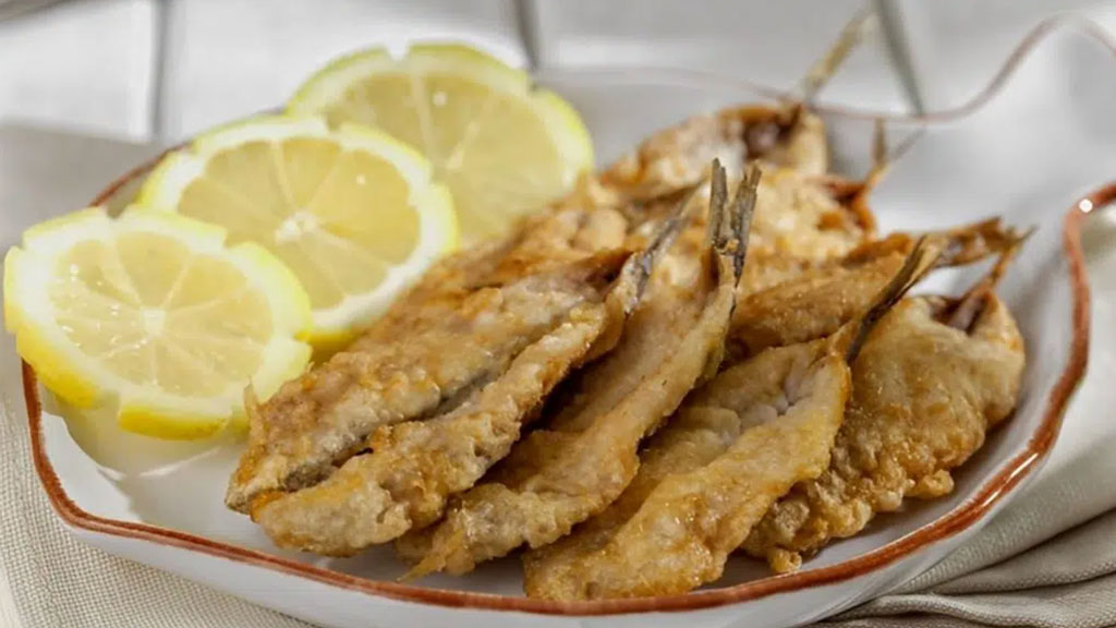 Sardinha frita sequinha e saborosa