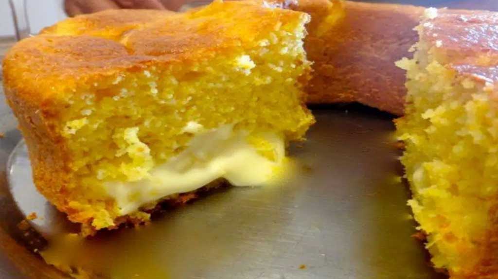 Bolo de milho com requeijão no liquidificador