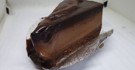 Cheesecake cremoso de chocolate, essa sobremesa vai fazer você suspirar de tão gostoso