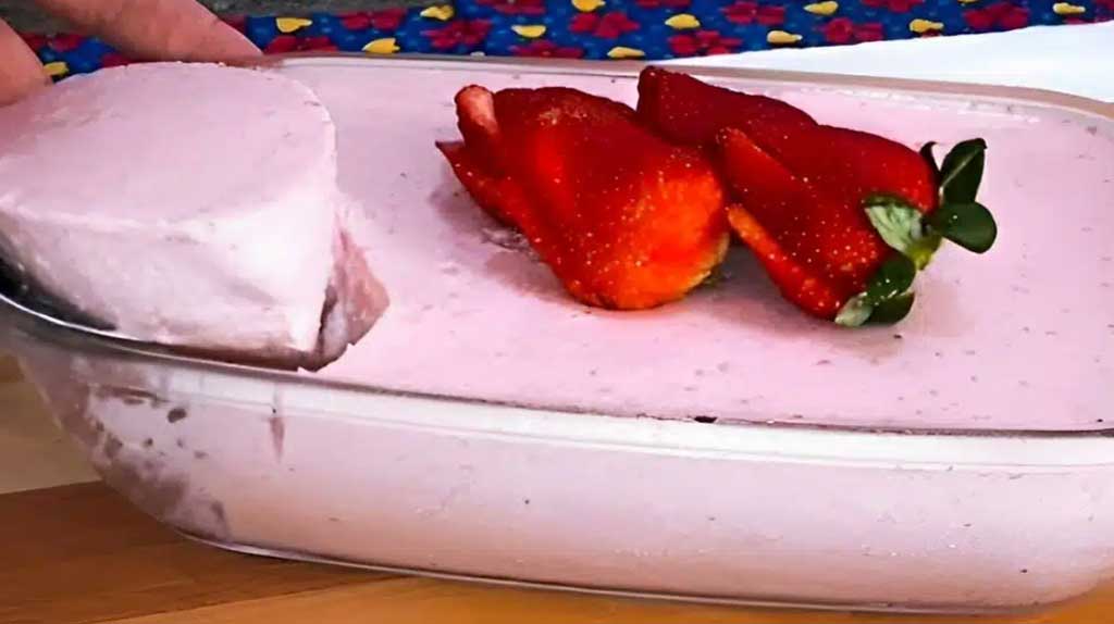 Mousse cremoso de pura fruta