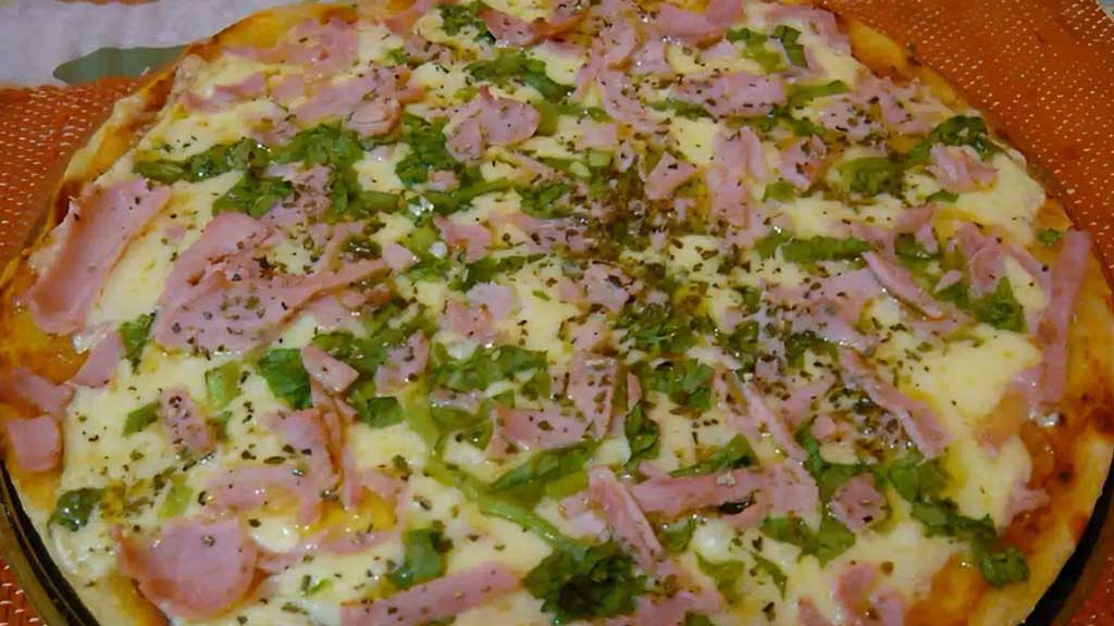 Pizza com massa de batata