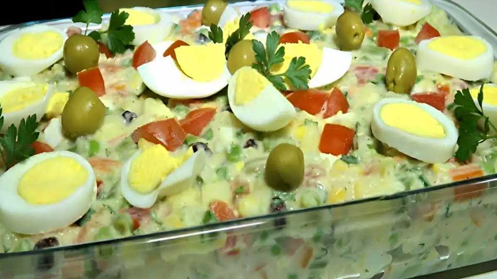 Salada de maionese igual de restaurante