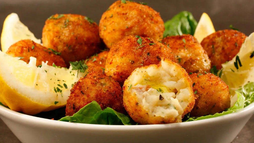 Bolinho de bacalhau com batata