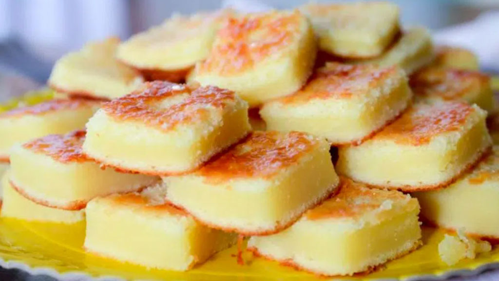 Bolo de queijo com leite condensado