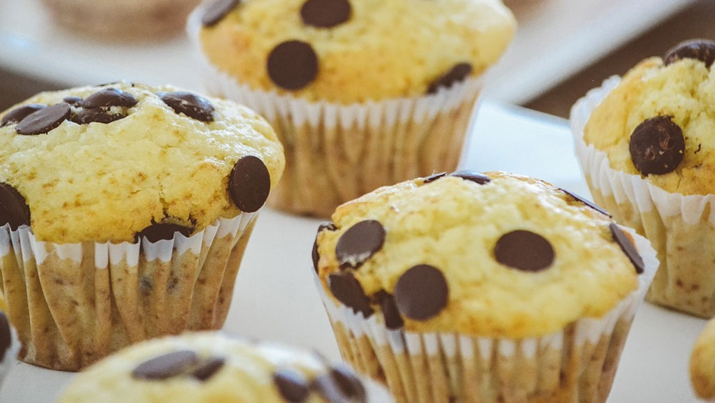 Bolinho de banana aveia e chocolate