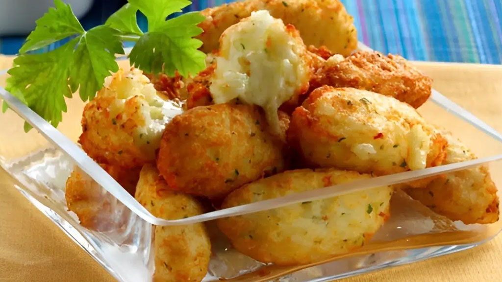 Bolinho de arroz com poucos ingredientes