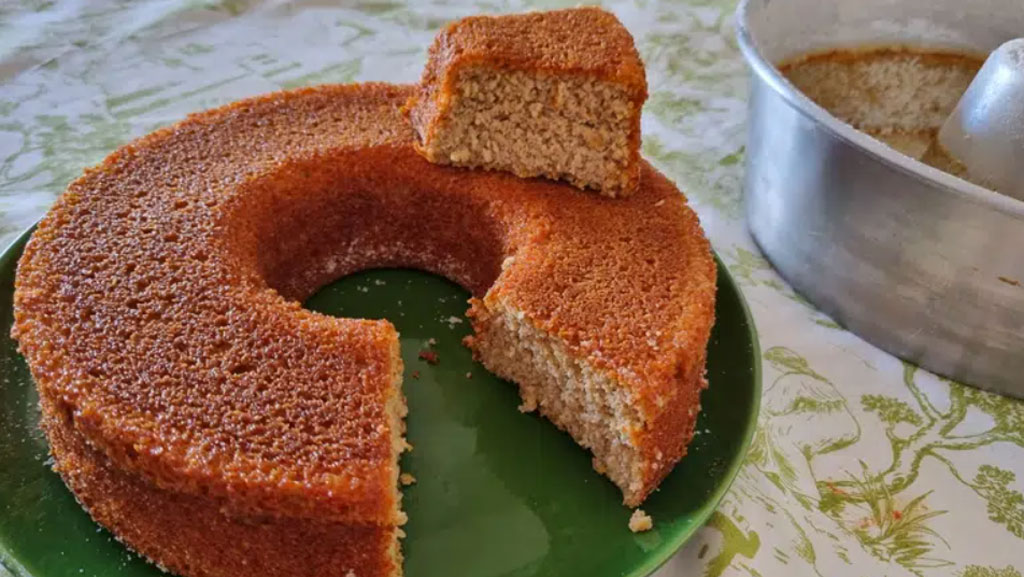 Bolo de aveia com chocolate em pó