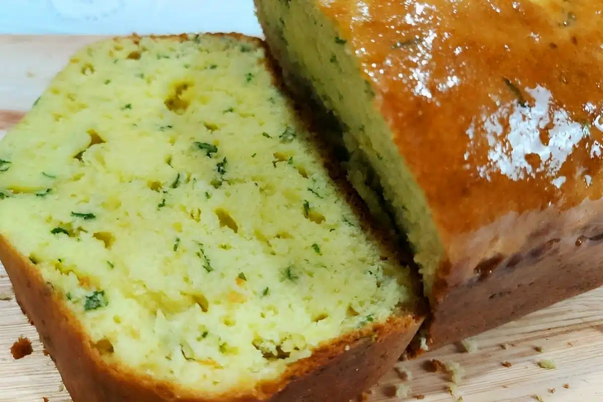 Pão de cebola e cheiro verde