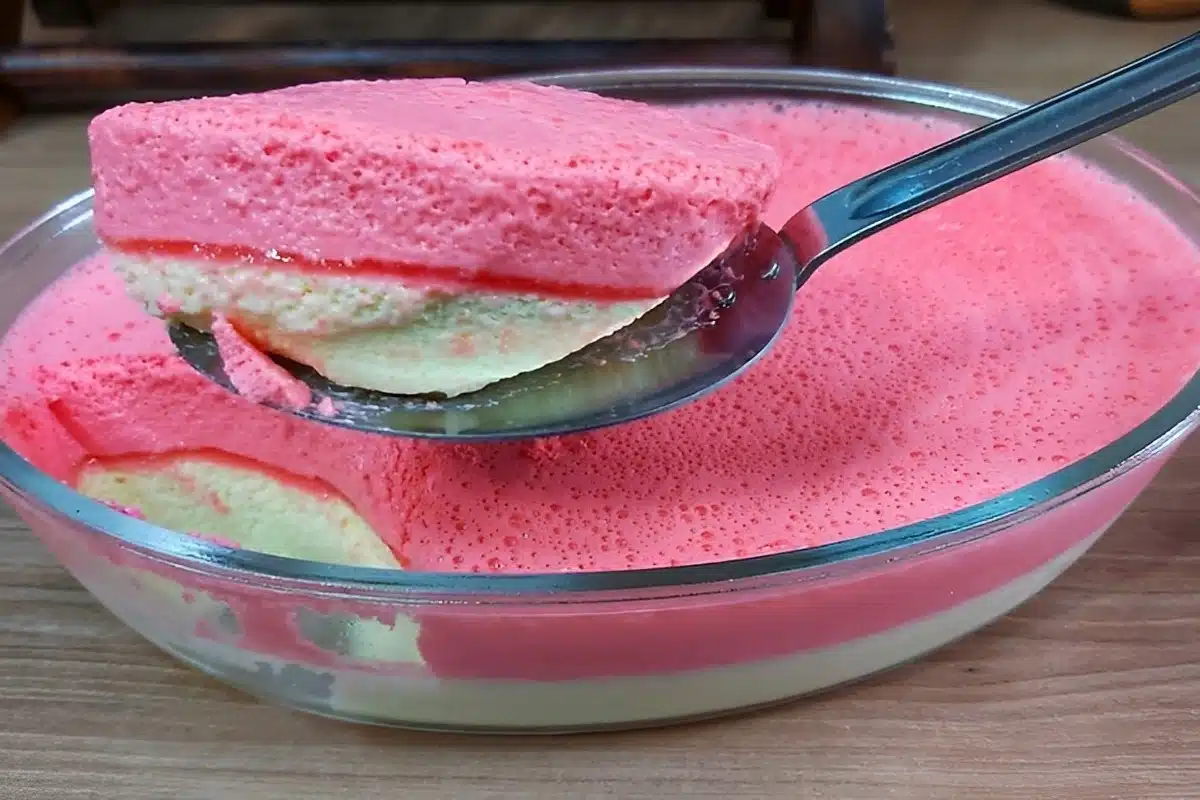 Sobremesa gelada de gelatina em passos simples, confira aqui