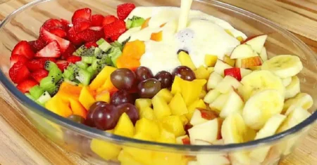Salada de Frutas Cremosa: uma explosão de sabor em cada colherada, confira