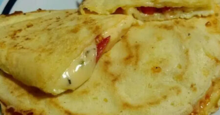 Omelete com 3 queijos: delicie-se hoje mesmo, vem ver