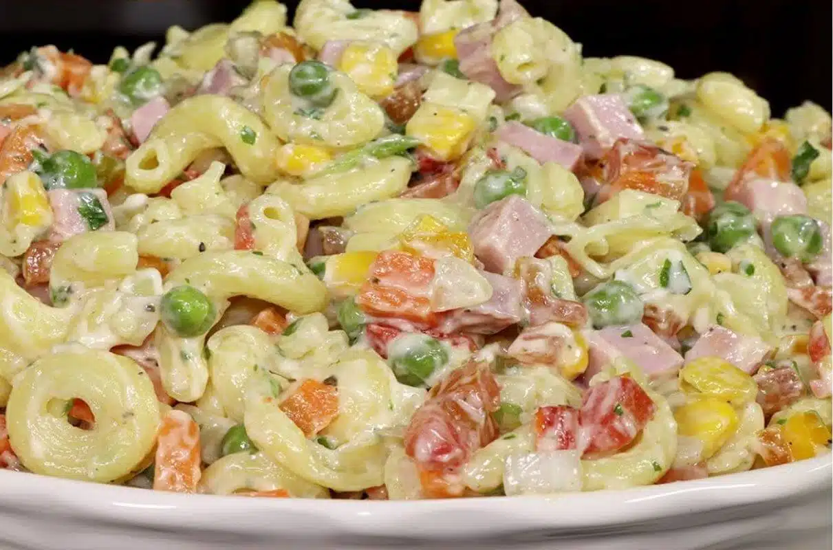 Salada especial de macarrão