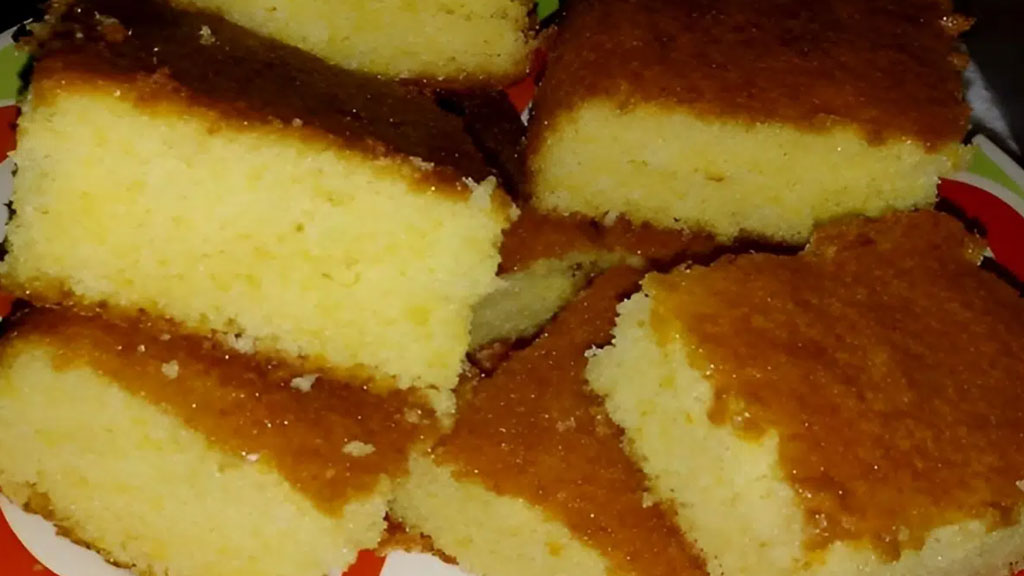 Bolo de fubá com farinha