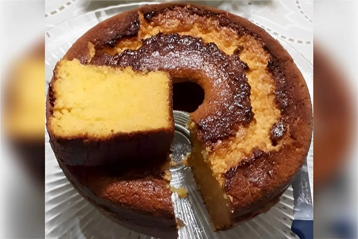 Bolo de leite condensado com milho