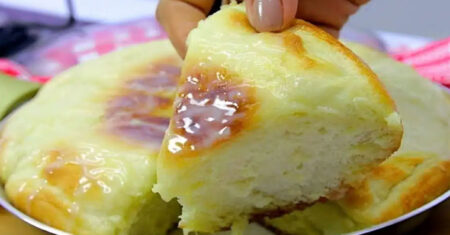 Rosca doce de frigideira, delicie-se com este pãozinho rápido e fácil!