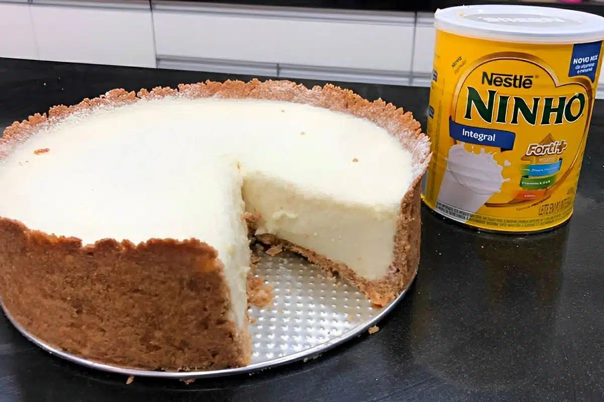 Torta mousse de leite Ninho