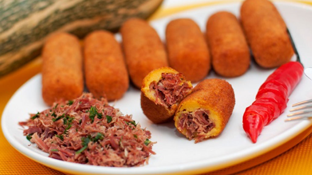 Croquete de abóbora com carne