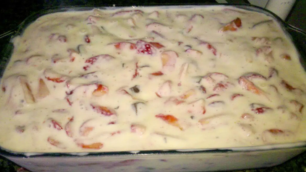 Strogonoff de creme com morango