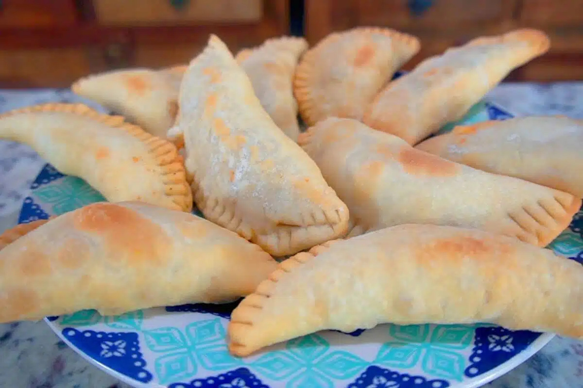 Pastelzinho de 2 ingredientes