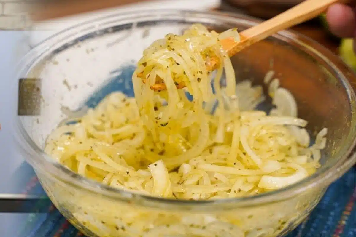 Salada de cebola para churrasco