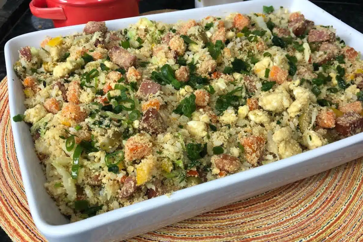 Farofa de arroz amanhecida