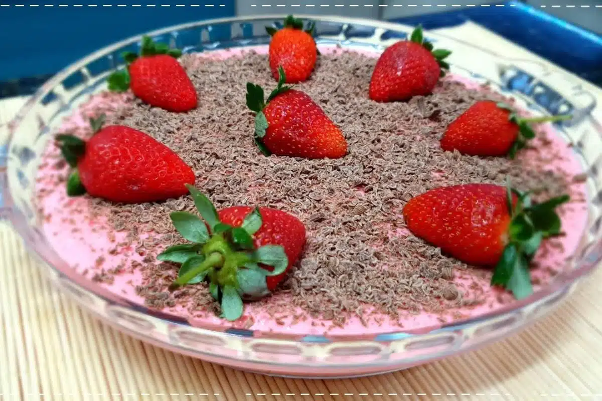 Mousse de morango com iogurte