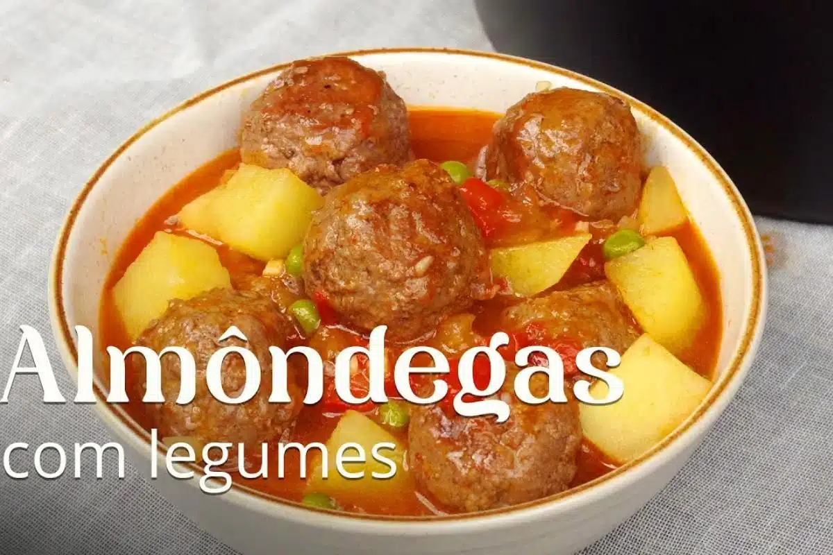 Almôndegas com legumes