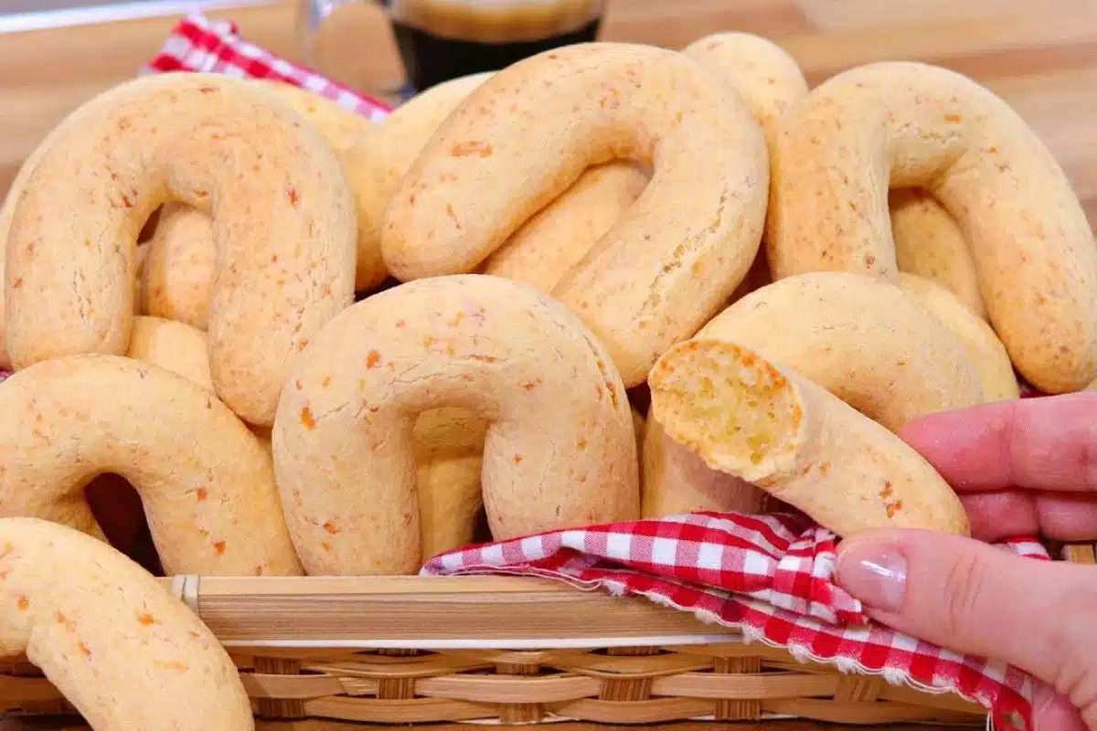 Biscoito de polvilho com queijo