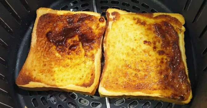 Pão com leite condensado na airfryer