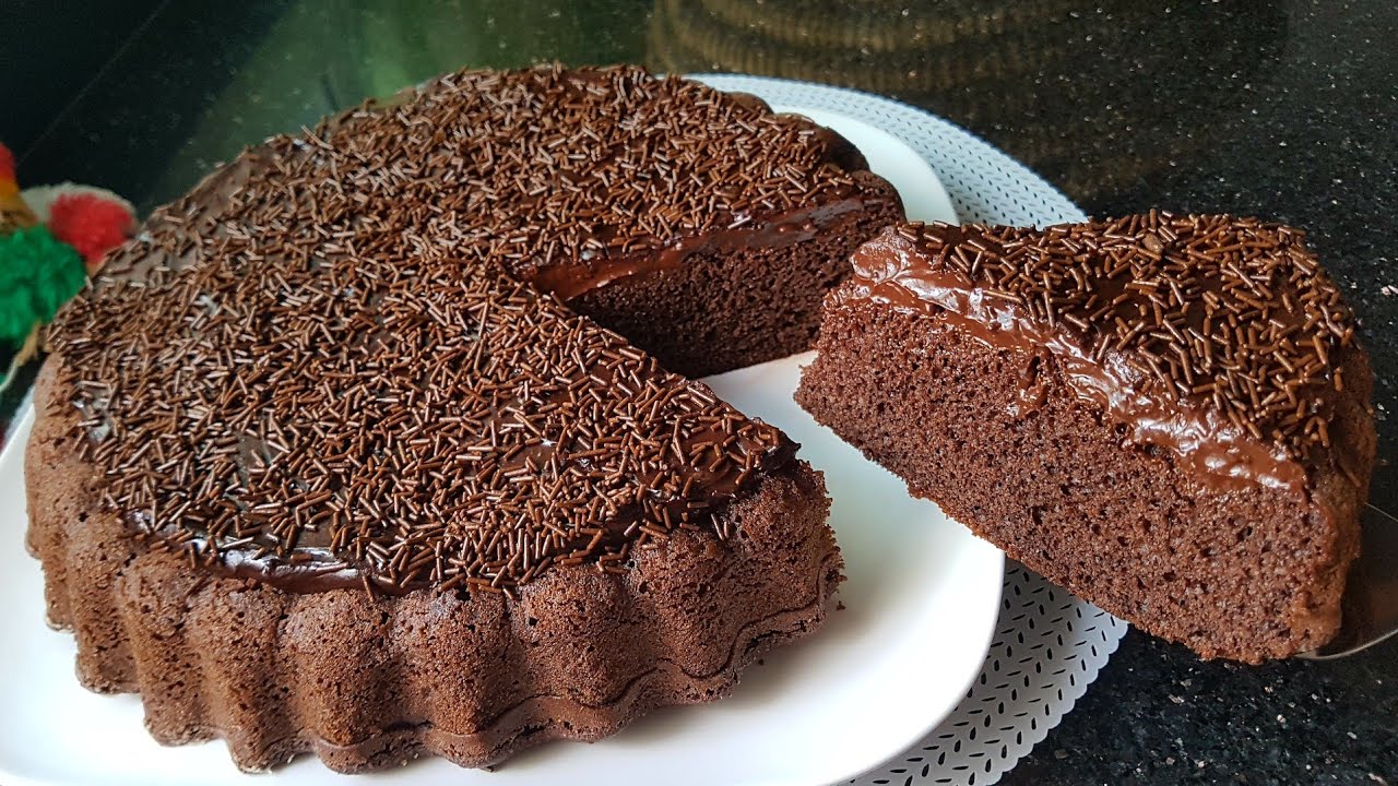 Bolo de chocolate com creme