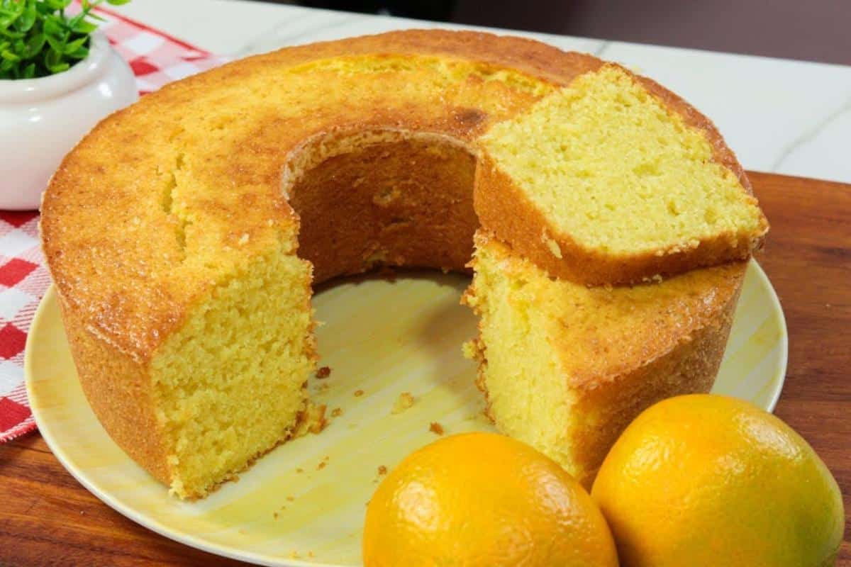 Bolo de laranja com cream cheese