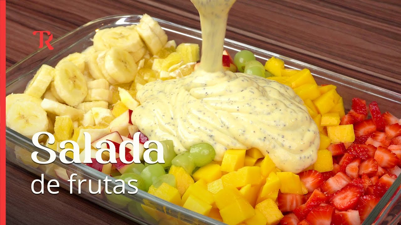 Salada de frutas cremosa com maracujá